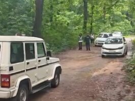 लगातार बारिश के बीच 24 घंटे से बाढ़ में फंसे यात्रियों के लिए मददगार बनी झलमला पुलिस