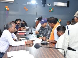 जनदर्शन में सुनी गईं आम नागरिकों की समस्याएं, आवेदनों के निराकरण पर प्रशासन का जोर