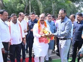 *लोरमी जनदर्शन में उमड़ा जनविश्वास, उप मुख्यमंत्री अरुण साव श्रवण यंत्र और आय प्रमाण पत्र प्रदान किया*