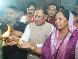 *मुख्यमंत्री श्री विष्णु देव साय ने शिवरीनारायण में भगवान नर-नारायण के किए दर्शन, प्रदेशवासियों की सुख-समृद्धि और खुशहाली की कामना*