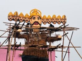 अकलतरा: जय हिंद नगर में रावण दहन की तैयारियाँ जोरो पर, 35 फीट ऊंचे रावण का होगा दहन