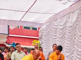 दशहरा पर्व पर पुलिस अधीक्षक विजय कुमार पाण्डेय IPS ने पुलिस लाइन जांजगीर में विधि-विधान से की शस्त्र पूजा*