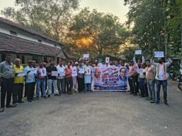 अकलतरा में ‘वोट बचाओ, देश बचाओ’ पदयात्रा, शास्त्री चौक पर पुतला दहन