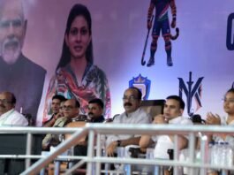 उप मुख्यमंत्री श्री अरुण साव ने की खिलाड़ियों की हौसला अफजाई, मैच देखने पहुंचे हॉकी स्टेडियम